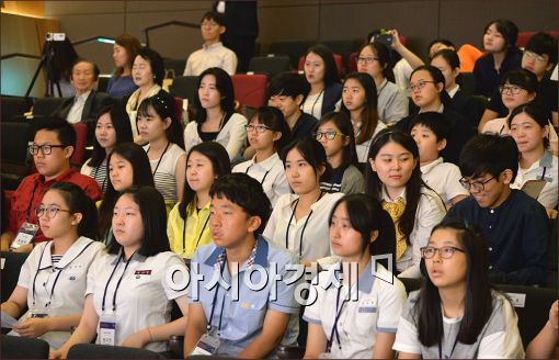 [포토]영어말하기대회, 진지한 참가자들