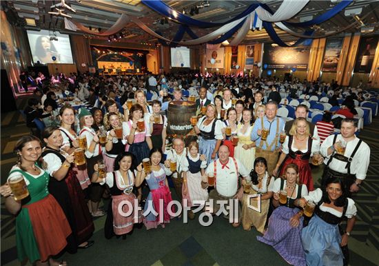"천국은 맥주~" 호텔가는 지금 '맥주 축제중' 