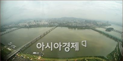 '2015 서울 불꽃축제' 준비하던 40대 남성, 한강에서 실종…경찰 수색 중