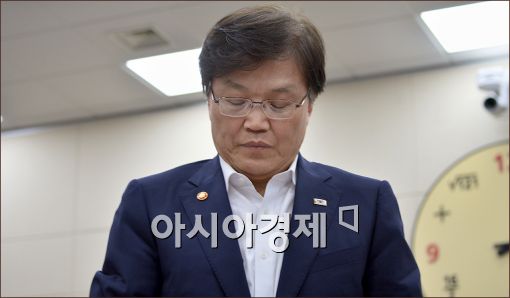 [포토]미방위 전체회의 출석한 최양희 장관