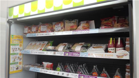 편의점 무한변신…‘특화된 골목가게’로 진화중