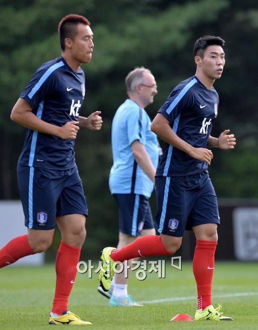 [포토]이정협, '경쟁자 김신욱과 함께'