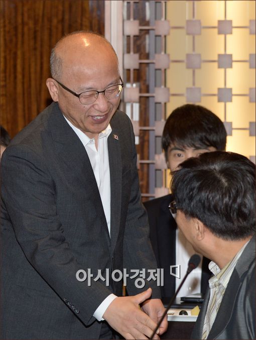 [포토]'악수 좀…'