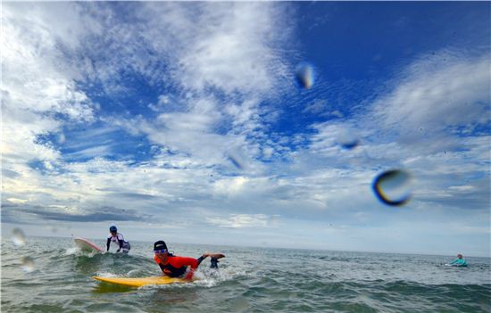 [여행만리]낯선 설레임…그 첫 물살을 가르다
