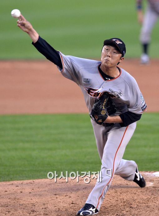 [포토]역투하는 한화 선발 배영수