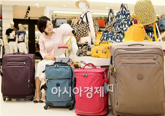 [포토]휴가철 '여행용 가방 ' 준비하세요