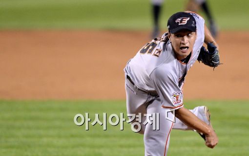 [포토]역투하는 한화 윤규진