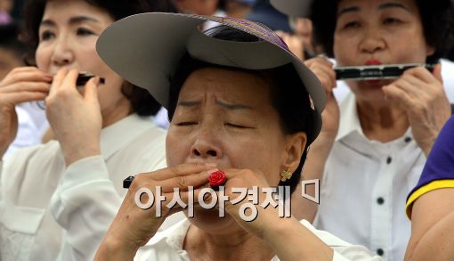 [포토]'아름다운 하모니카 소리'