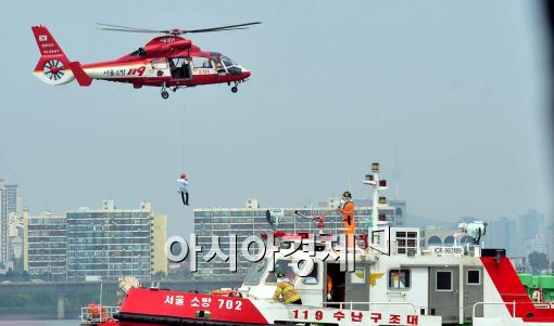 [포토]실제상황 같은 훈련 