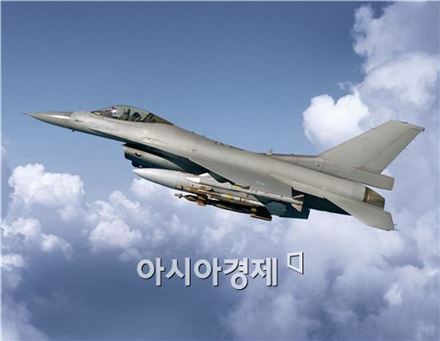 北 추가도발 대비, 韓-美 공군 무력시위 비행 나서…"결연한 의지"