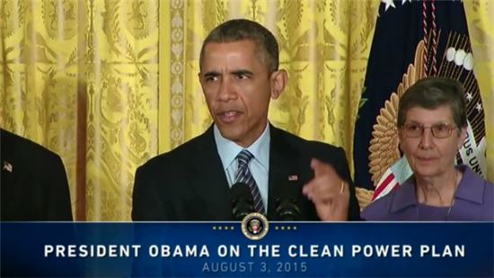 ▲버락 오바마 대통령이 지난 3일 '청정전력계획'을 발표하고 있다.[사진제공=백악관/사이언스지]