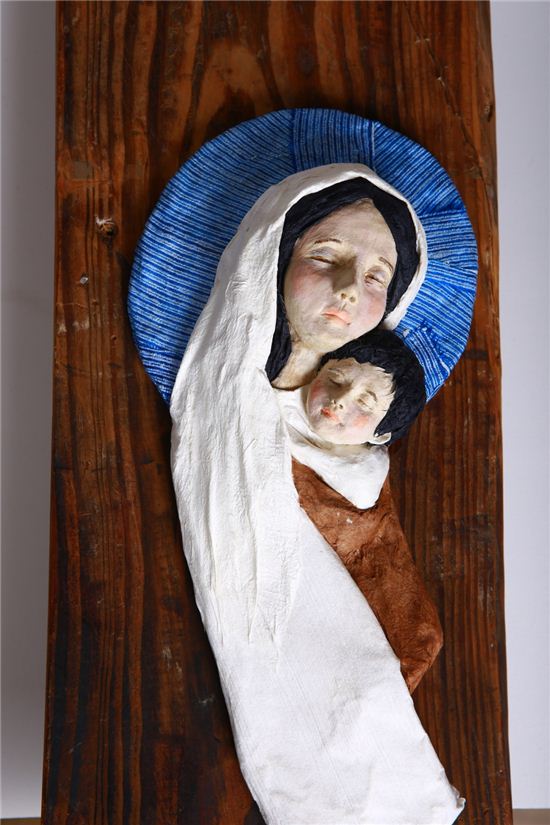 엄마 품에 작은새 되다 