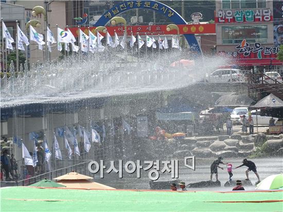 [포토]어~휴, 시원하다