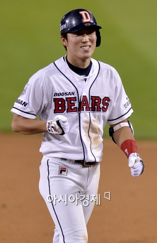 [포토]허경민, '빗맞은 행운의 안타'