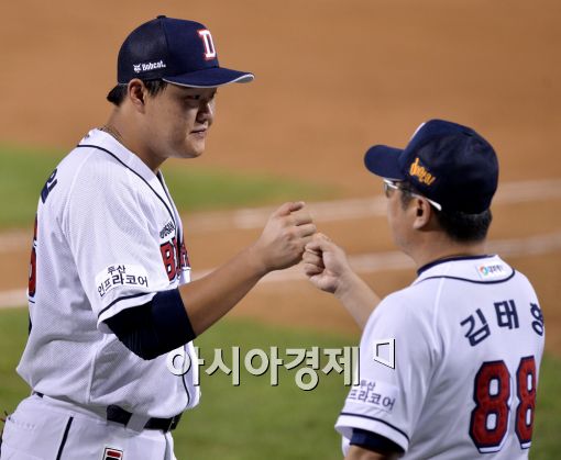 [포토]오재일, '오늘 대타 홈런 괜찮았죠?'