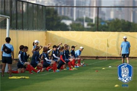 여자축구, 북한 꺾을 수 있을까…우승 코앞에 둔 마지막 대결