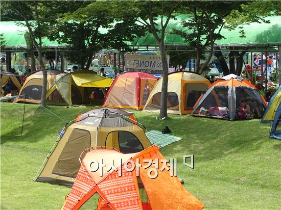[포토]함평엑스포공원 물놀이장, 텐트 전시장  변신
