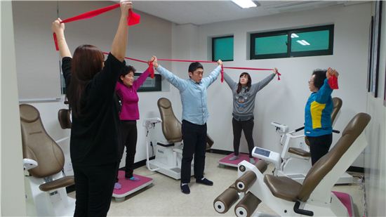 도봉구 뱃살이별! 30분 순환운동교실 효과 만점  