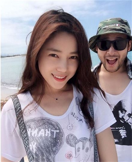 '에픽하이' 미쓰라진, 라디오서 깜짝 결혼발표…피앙세 권다현은 누구?