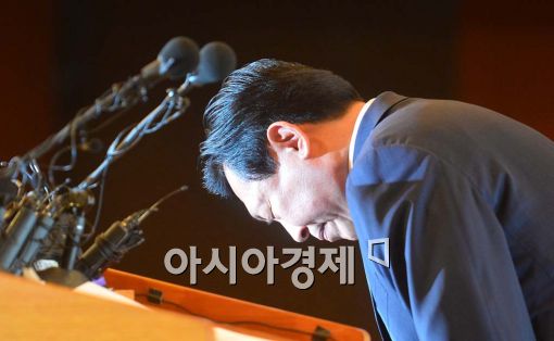 지배구조 大수술 나선 롯데…LG에서 배운다