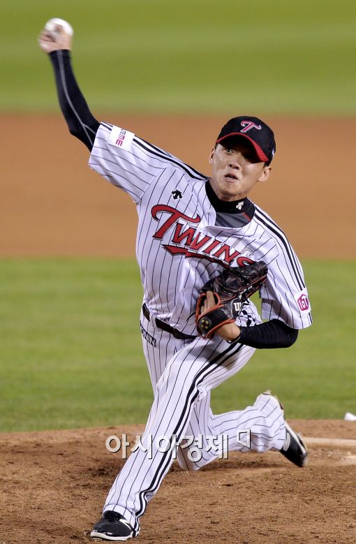 [포토]역투하는 LG 임정우