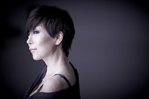 조수미 첫 가요 콘서트 열어 …'옛사랑' '바람이 분다' 부른다