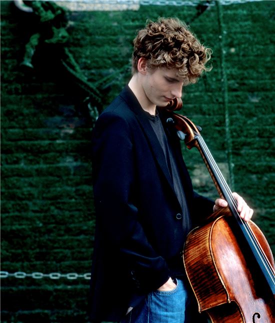 브란텔리트, 바흐의 무반주 첼로 모음 전곡 선보여