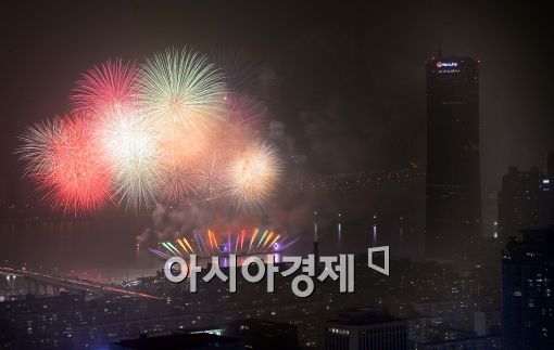 [포토]여의도 불꽃쇼...'한편의 꽃'