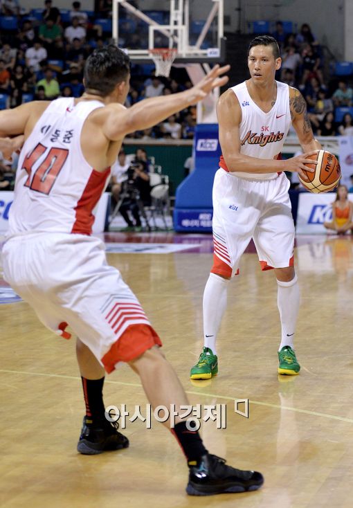 [포토]이승준, '동준아, 패스 간다!'