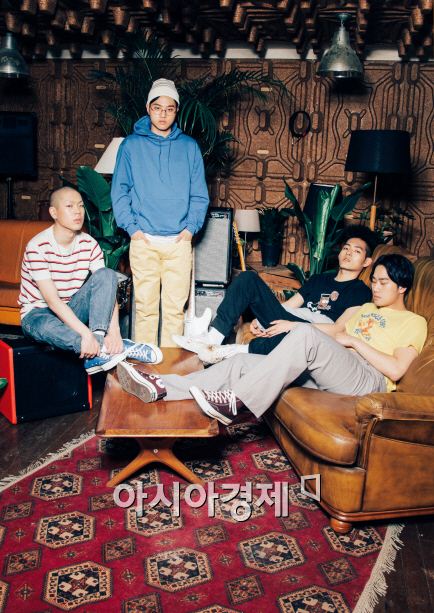 유니클로, 혁오와 함께 미니콘서트 개최