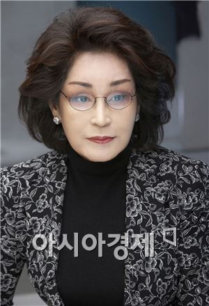 이명희 신세계 회장, 故 이맹희 빈소 이틀 연속 찾아 