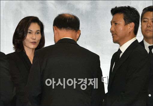 [포토]이서현, 김재열 부부, 故 이맹희 명예회장 빈소 조문