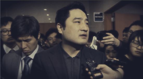 JTBC, 강용석 하차 의사 받아들여 "대중 정서 감안해…"