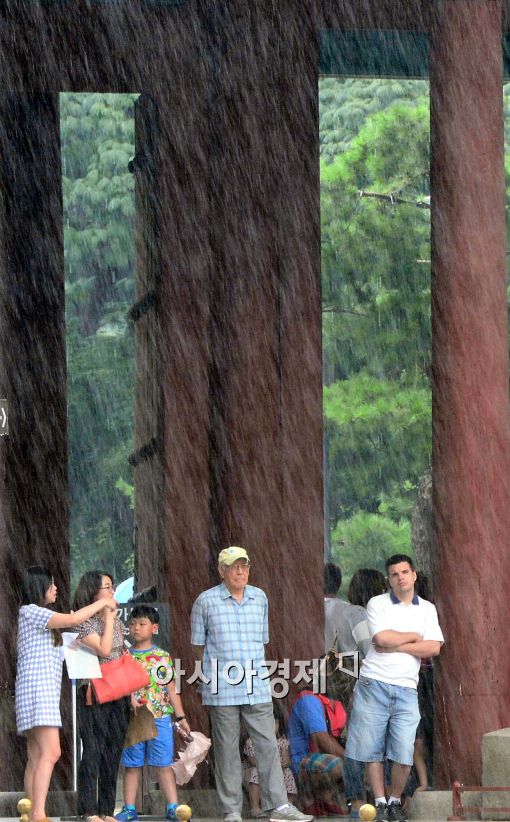 [날씨] 오늘(21일) 하지, 낮 최고 기온 32도…밤부터 전국 장마 영향