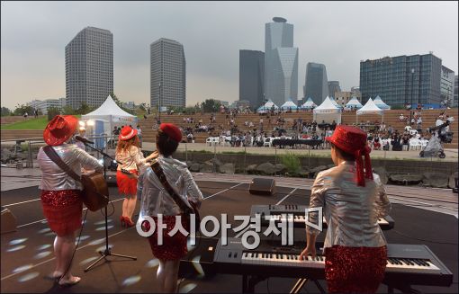 [포토]환상의 아줌마밴드 '맘마미아밴드'