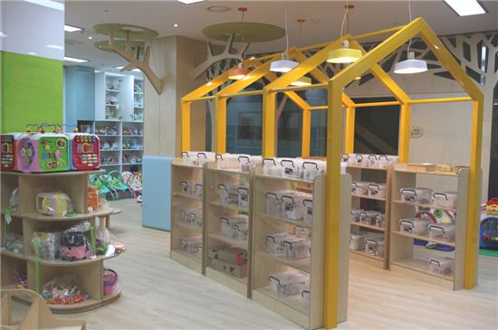 단돈 1만원에 장난감 700개 맘껏 빌린다