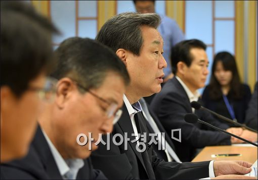 [포토]북 포격관련 발언하는 김무성 대표