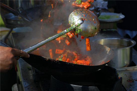 중국 주방용기 ‘웍’의 비밀…불맛 내는 재주꾼