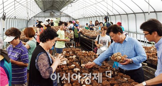 이석형 산림조합중앙회장, 산촌체험행사 현장 점검