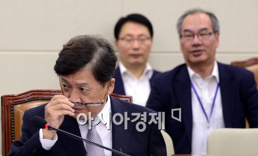 [포토]생각에 잠긴 정진엽 보건복지부 장관 후보자