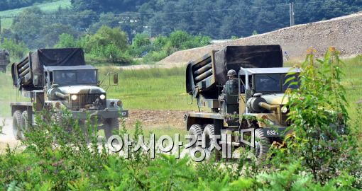 [포토]'이동하는 다연장 로켓포'