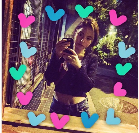 배우 민효린 근황 공개 '배꼽 다 보이는 옷 입고…'