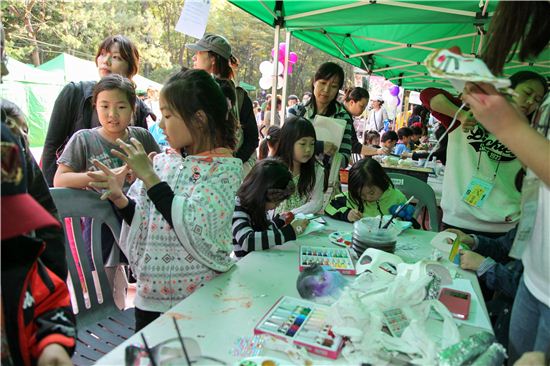 “이번 주말엔 소나기 맞으러 가볼까?” 