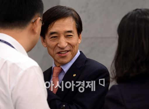 [포토]미소 짓는 이주열 한국은행 총재