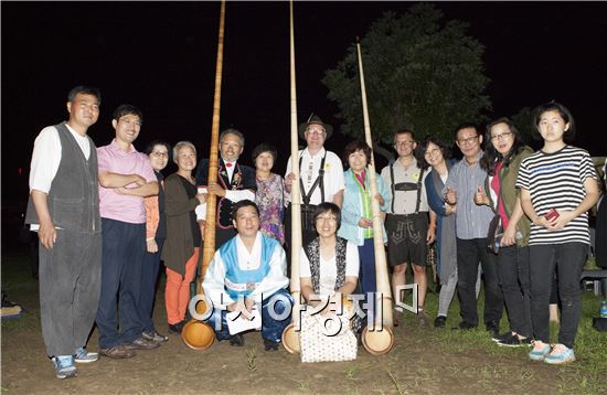 33번째로 굴러가는 달구지 콘서트... ‘그 여름밤의 오빠들’