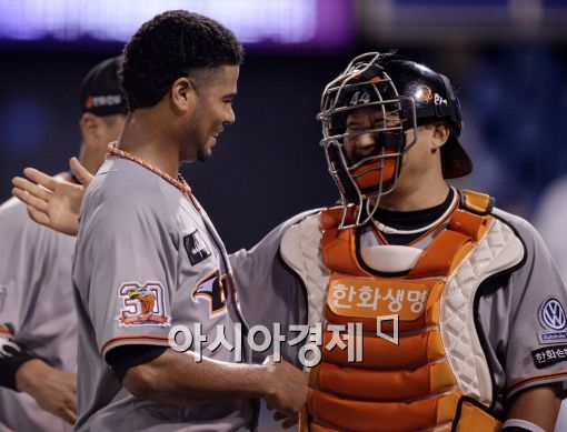 [포토]조인성, '로저스, 너 정말 대단해'