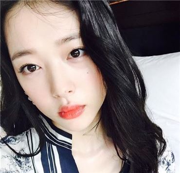 설리, 윤아가 꼽은 SM엔터 5대 미녀…'진리의 미모'