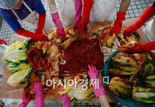 [포토]사랑을 나누는 손길 