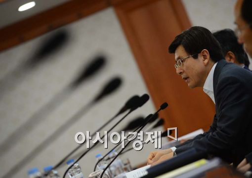 [포토]모두발언하는 황교안 국무총리 