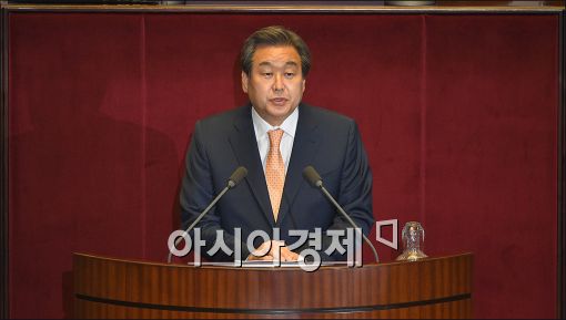 김무성 새누리당 대표가 2일 국회 교섭단체 대표 연설을 하고 있다.

